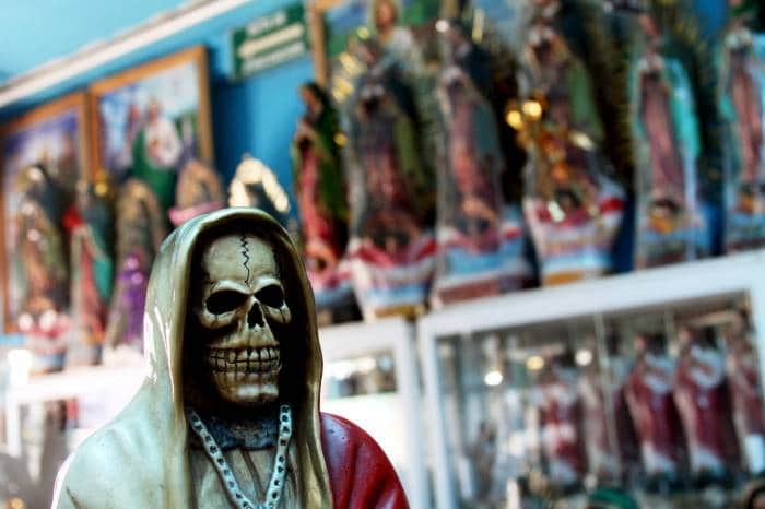 Preocupa a sacerdote aumento de templos religiosos