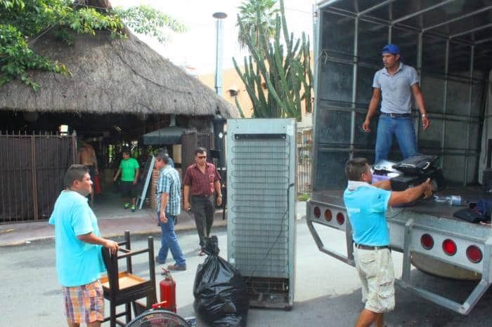 Desalojan restaurante esloveno del centro de Playa del Carmen