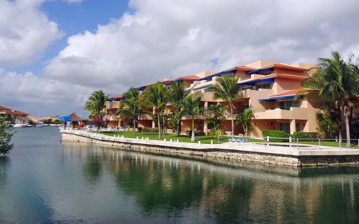 Se debe analizar elevación a alcaldía de Puerto Aventuras