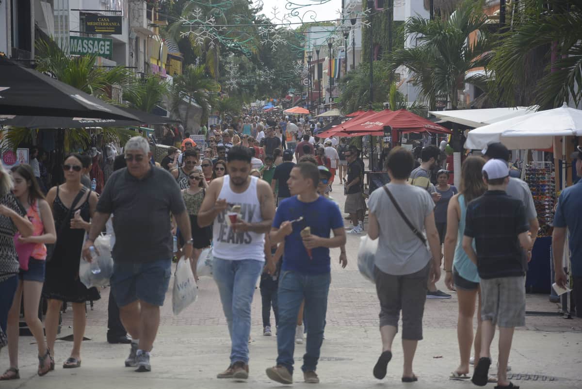 Justifican autoridades ambulantaje en la Quinta Avenida