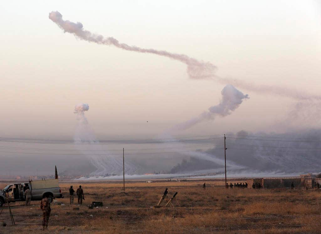 Las fuerzas kurdas lanzan una amplia ofensiva al norte y este de Mosul