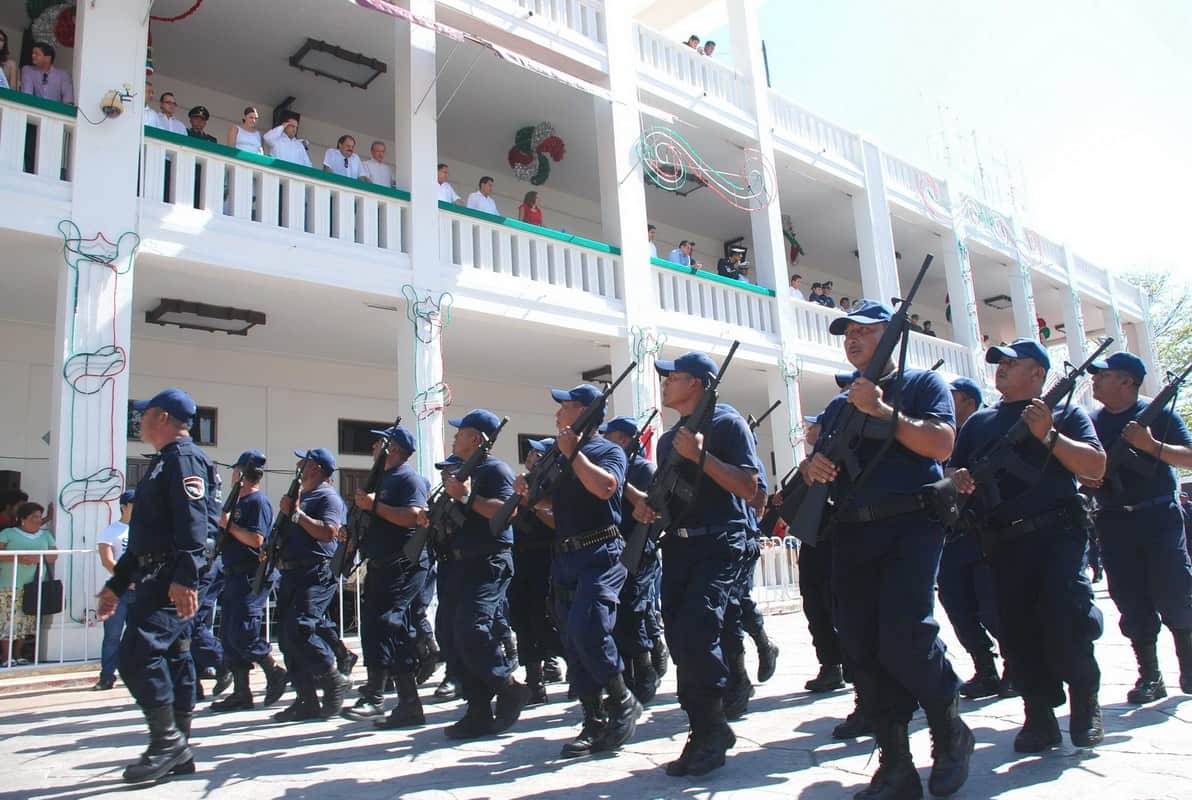 Borge pierde 23 escoltas más; le quedan 10 elementos y 3 vehículos