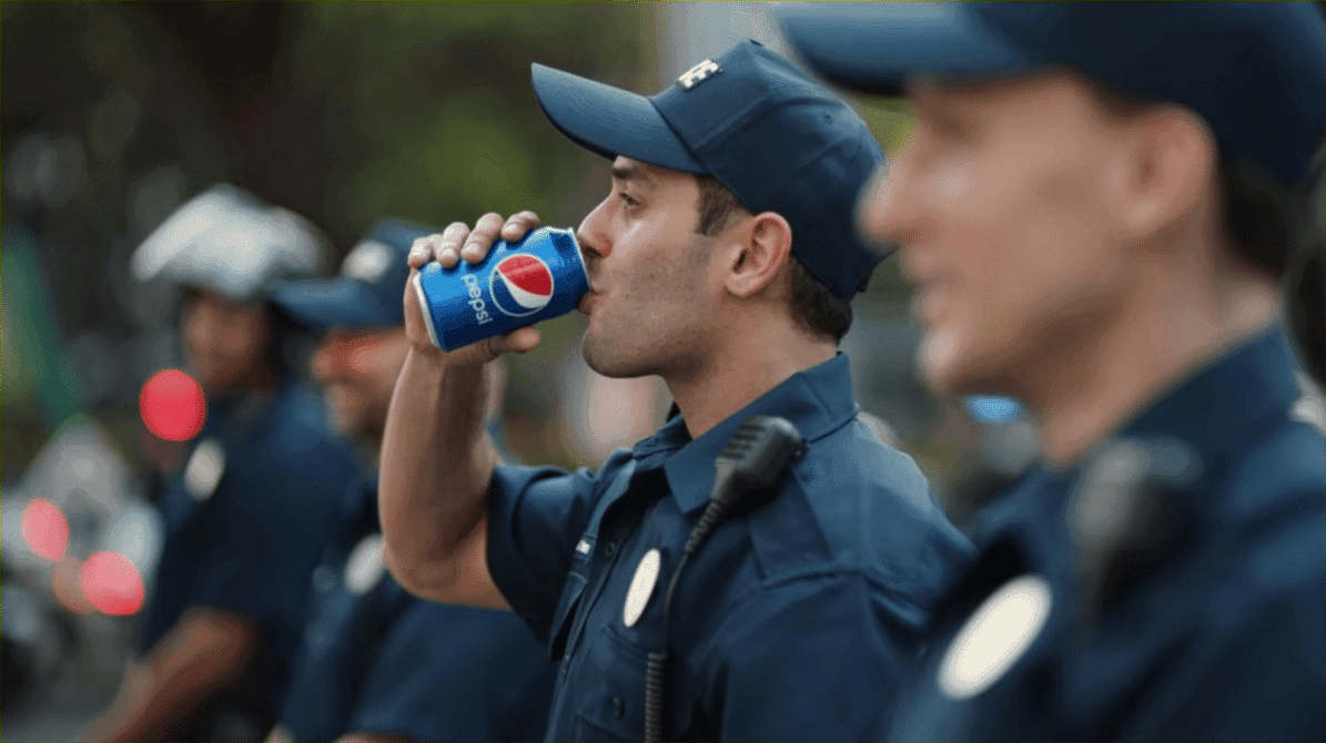 Pepsi “mete la pata” en un comercial con enfoque superficial hacia el racismo