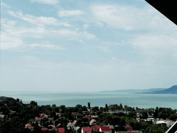 Onda Tropical No. 18 se ubica al sur de Quintana Roo