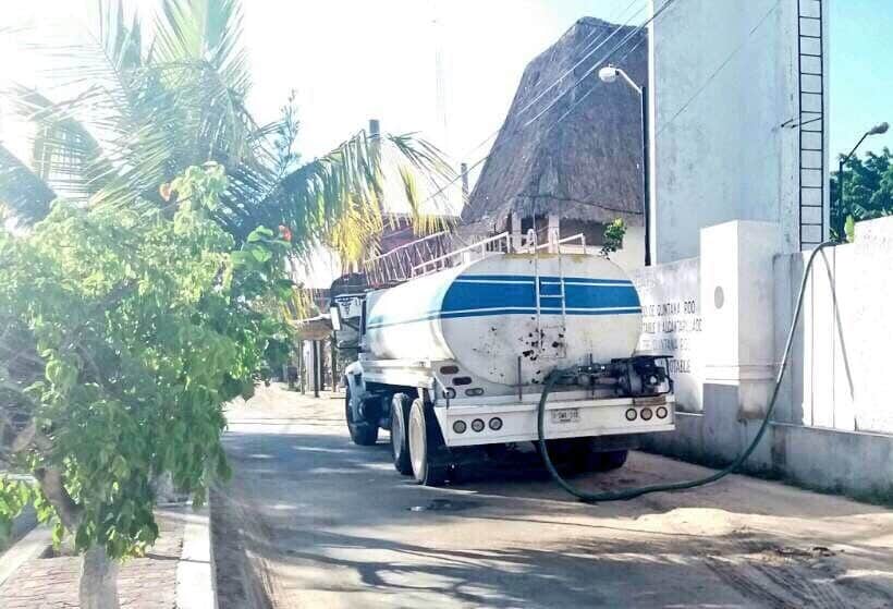 Abasto de agua en Holbox, al 80 por ciento