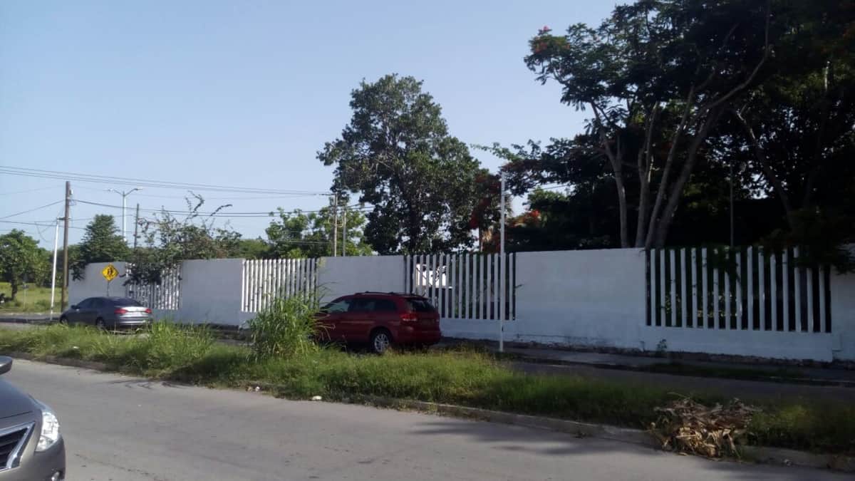 Estudiantes de Chetumal, abandonados a su suerte