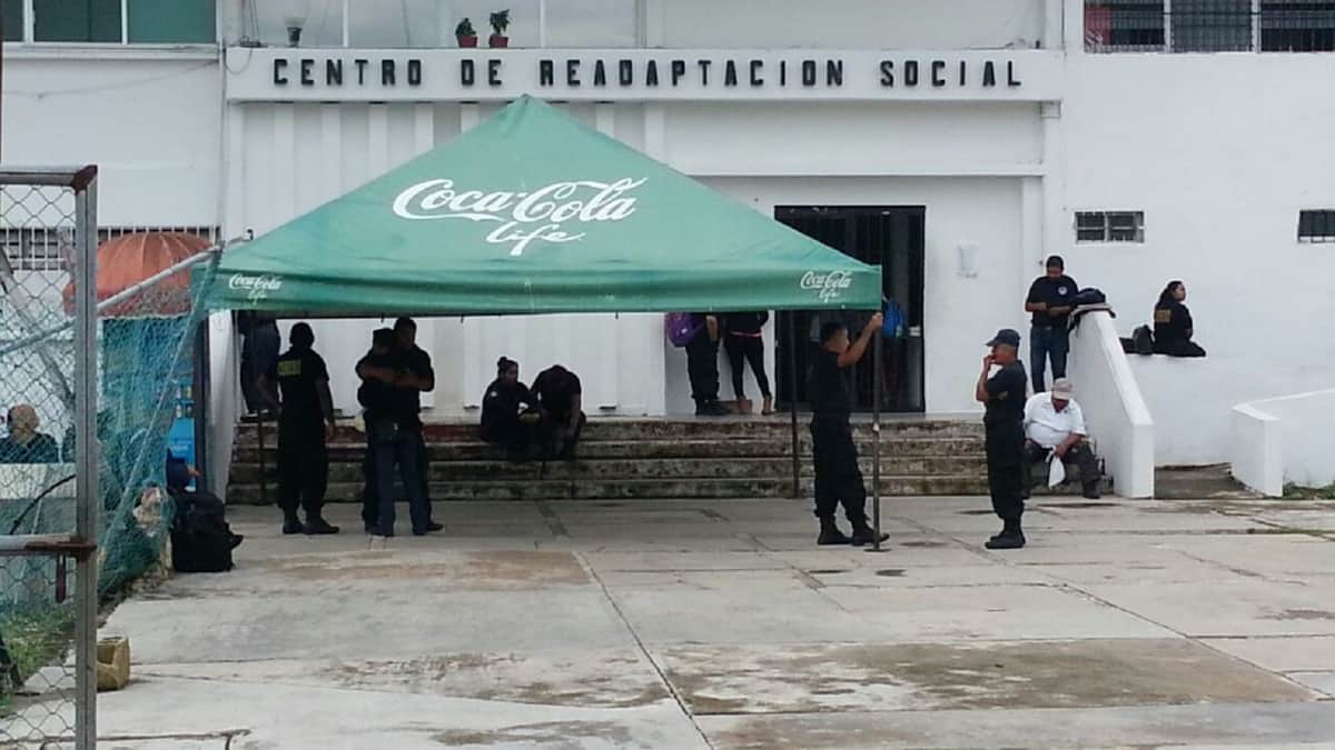 Amenazan internos con motín en Centro de Reinserción Social