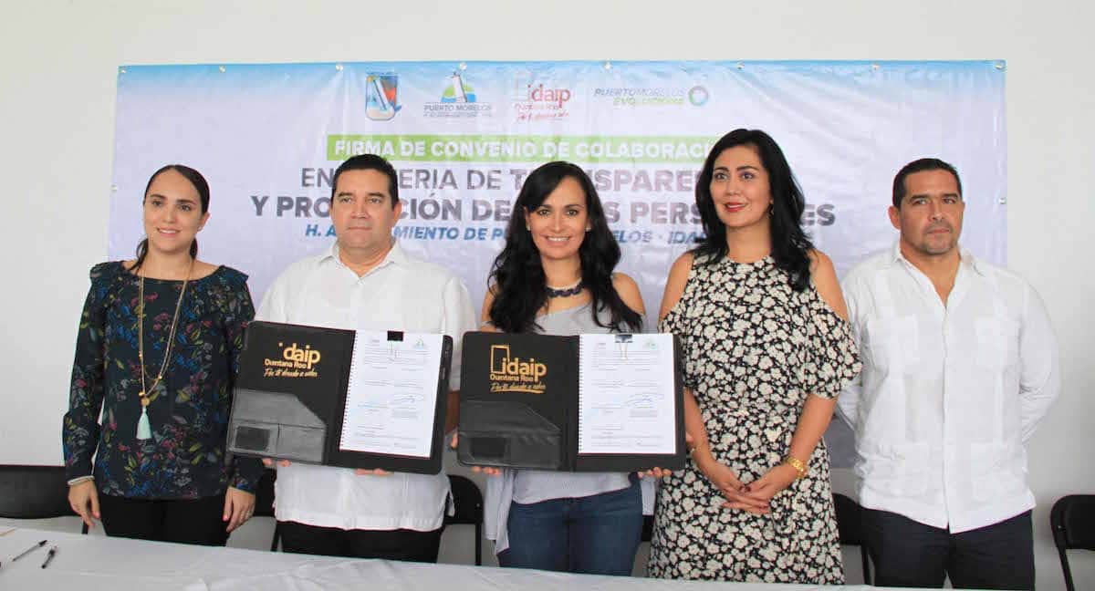 Firma gobierno de Puerto Morelos convenio de colaboración con el Idaipqroo