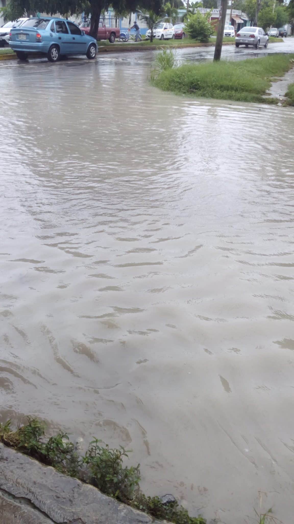 Ineficaz operativo tormenta en la capital del estado; cínica petición a ciudadanos