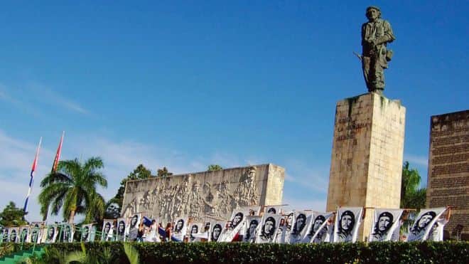 Mausoleo del Che se vuelve uno de los principales atractivos turísticos desde llegada de restos a Cuba