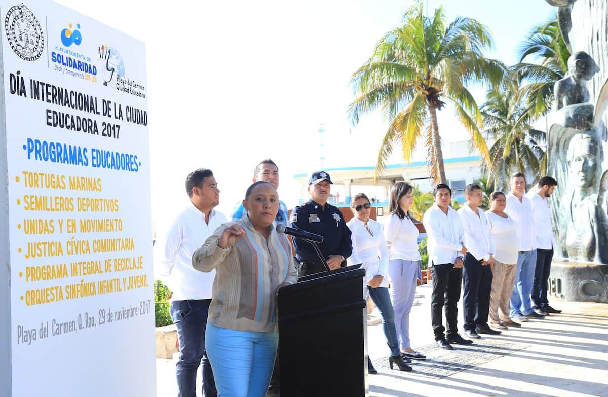 Cristina refrenda compromiso de Playa del Carmen como ciudad educadora