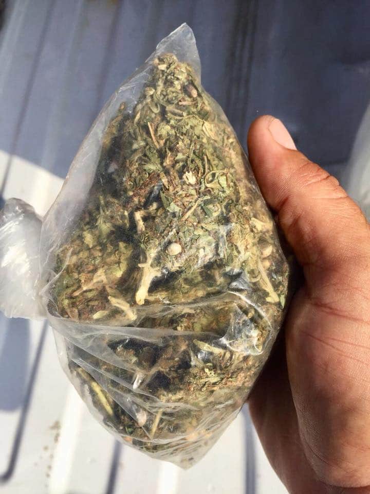 Detienen a presunto narcomenudista con bolsa llena de droga