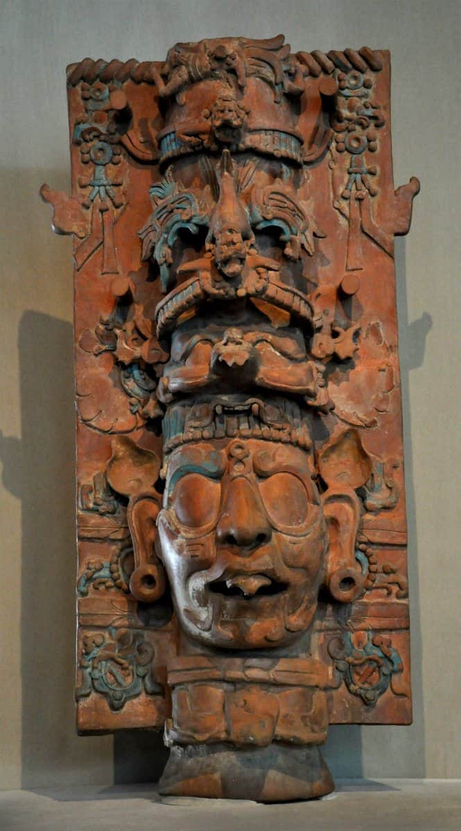 La figura maya, presente en el selecto mensaje de la exposición "Voces de barro"