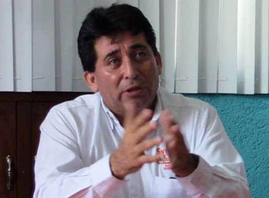 Exigen docentes devolución de descuentos