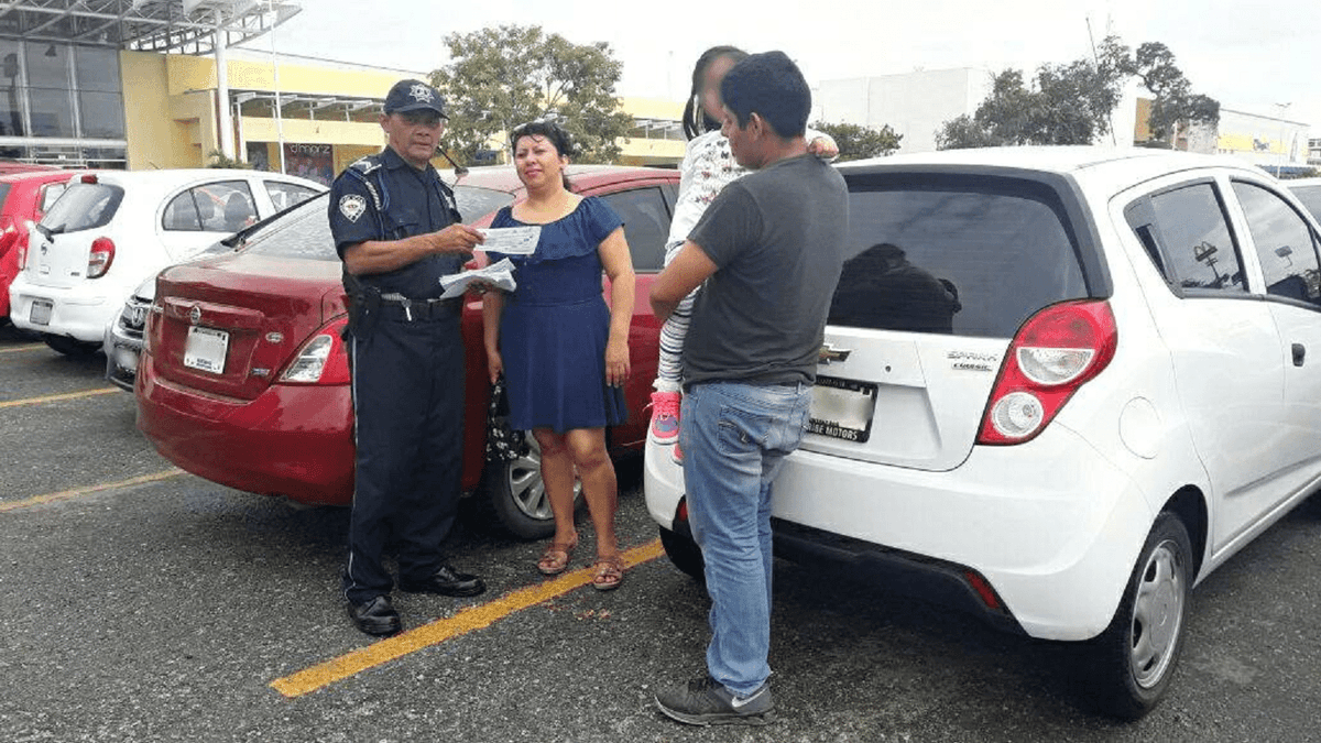 Implementan campaña para evitar cristalazos a vehículos