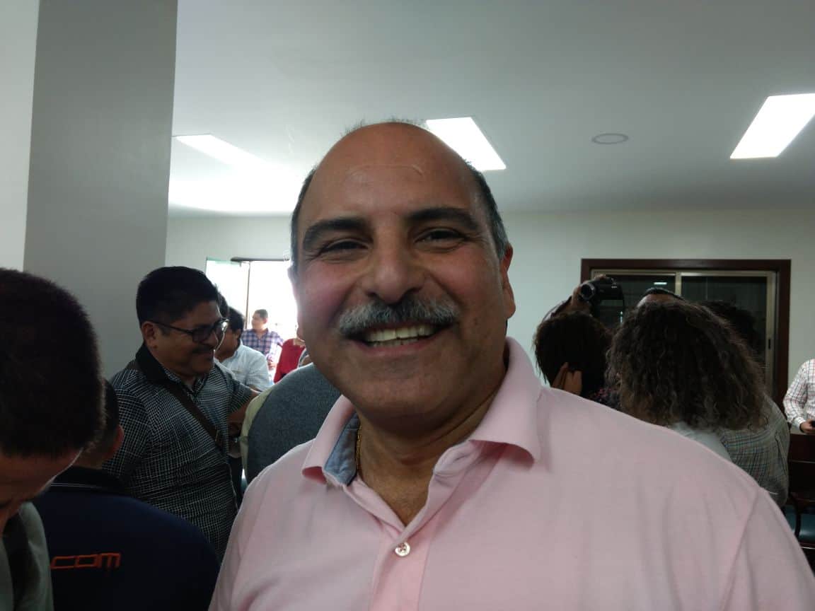 Jorge Portilla aún analiza candidatura