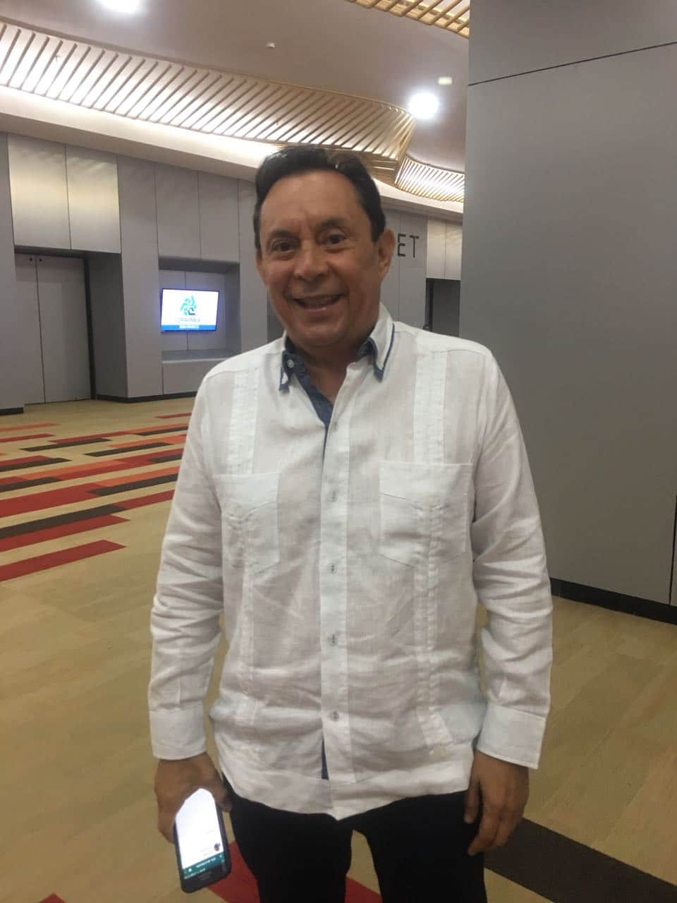 Exigen poner orden en servicio de combis de Cancún