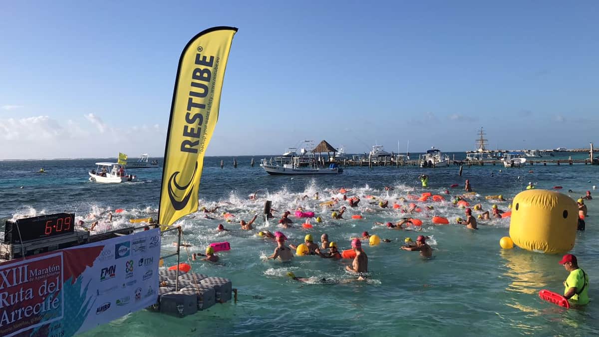 Fiesta acuática en la XIII edición del Maratón de Aguas Abiertas "Ruta del Arrecife"