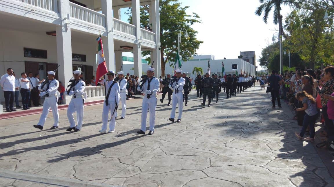 Encabeza el gobernador la ceremonia del Día de la Bandera