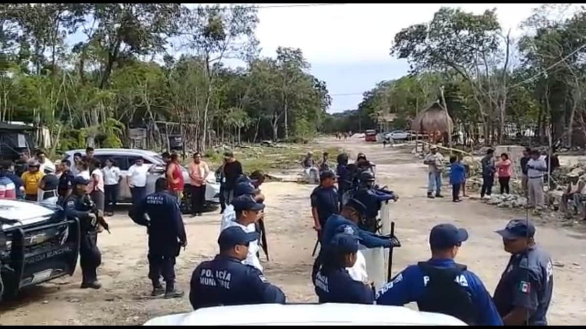 Desafían invasores a policías en Tulum