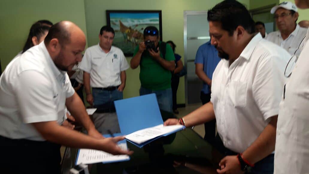 Hoy entregan constancias a aspirantes a dirigir sindicato de taxistas