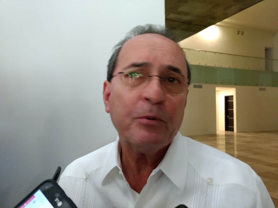 Carlos Joaquín, ajeno a decisiones de partidos: López Mena