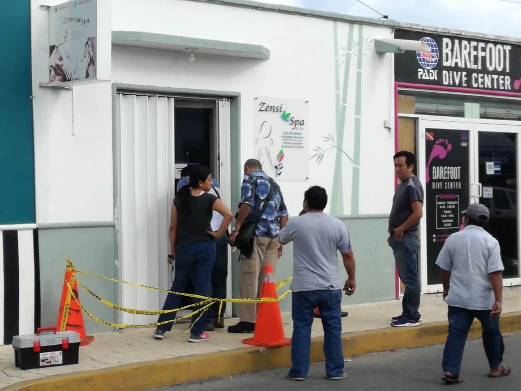 Robo triple de comercios en Cozumel