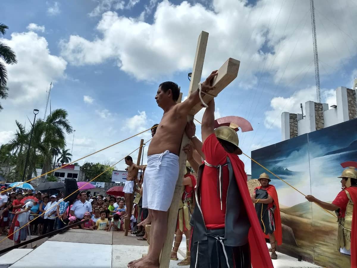 Realizan viacrucis viviente en Felipe Carrillo Puerto