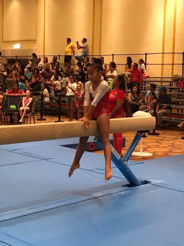 Gimnastas se preparan para la Olimpiada Nacional