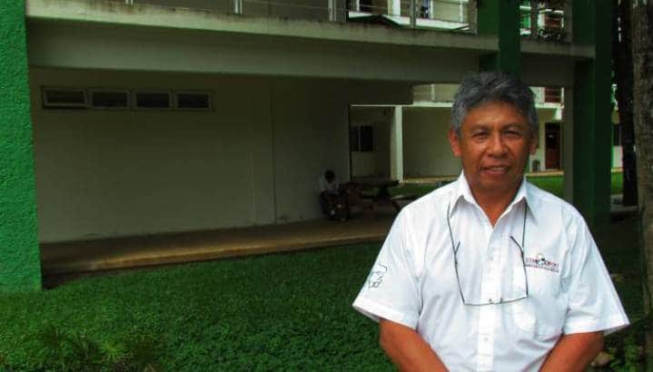 Pide exrector salida de Hernández Silva de la Uimqroo