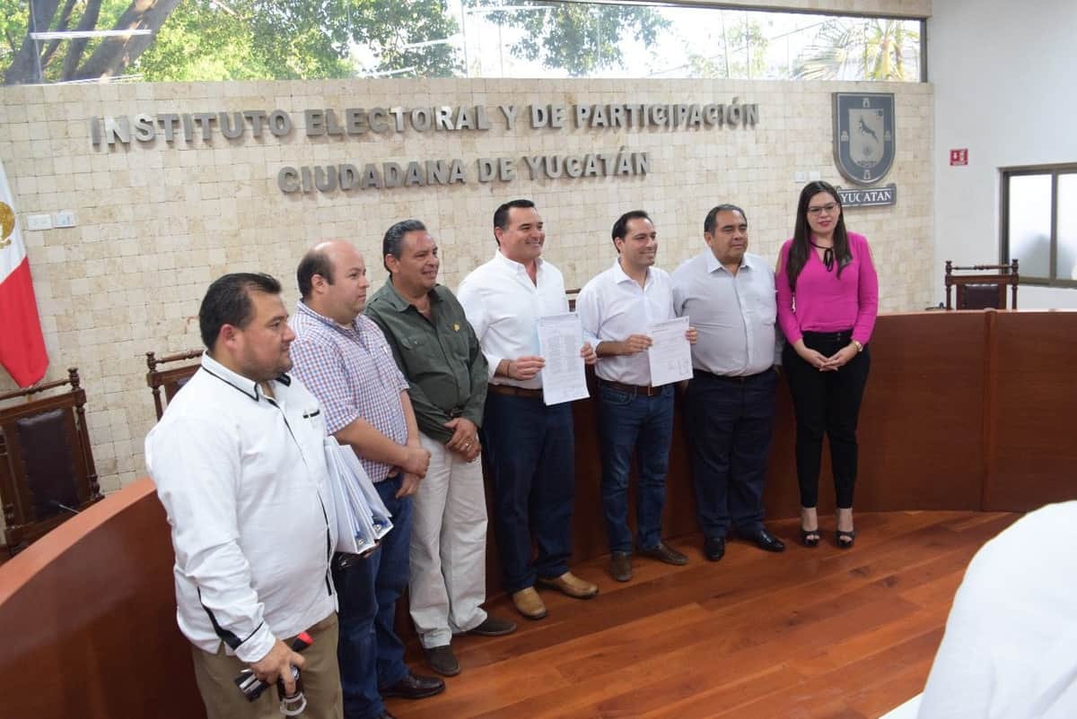Se registran Vila y Barrera a la alcaldía de Mérida