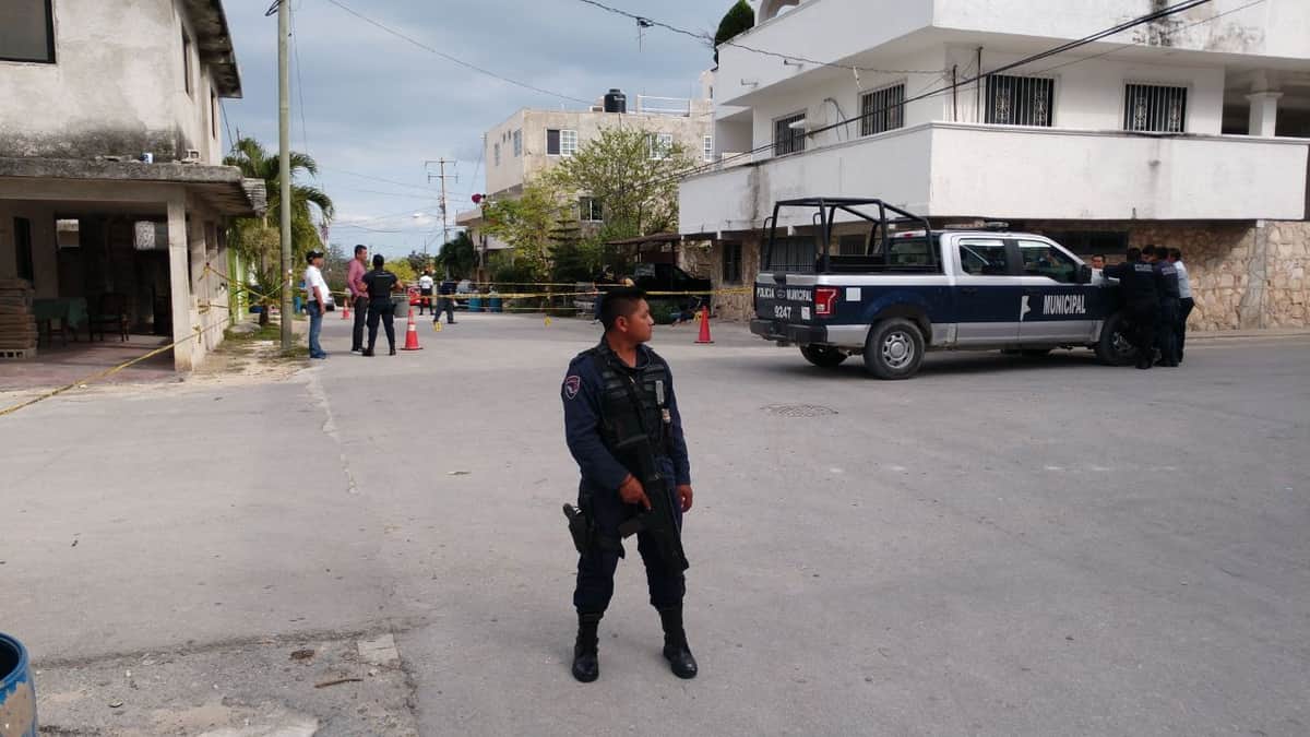 Ejecutan a hombre en Akumal; otro quedó herido