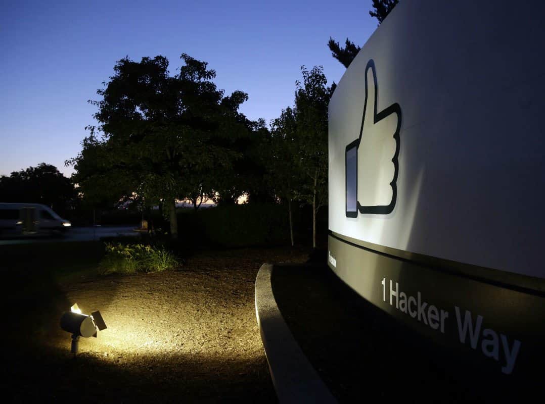 Facebook notificará a usuarios afectados por Cambridge Analytica