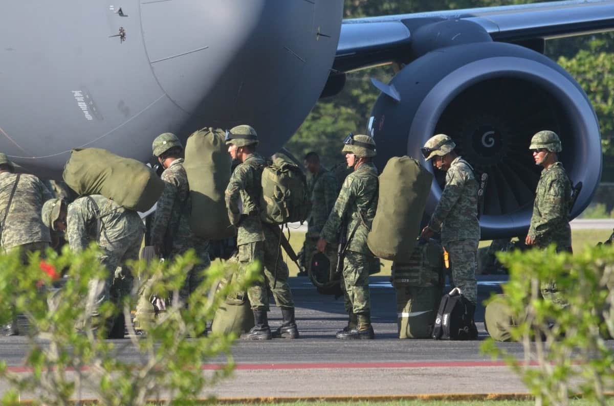 Refuerzan presencia militar en Cancún