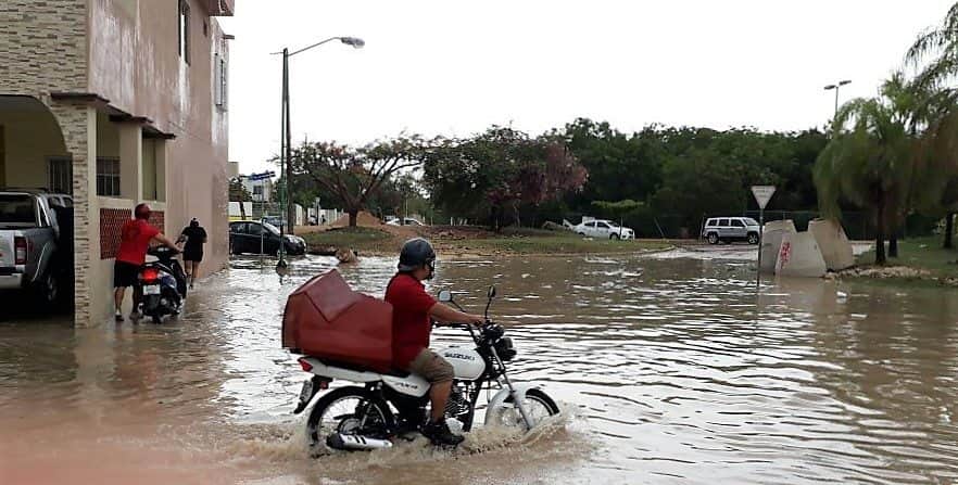 Se inundan puntos de Playa del Carmen tras lluvias