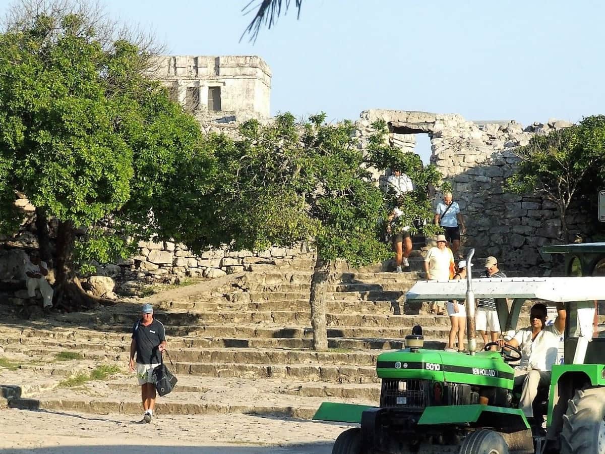 Visitan la zona arqueológica de Tulum 4 mil personas a diario