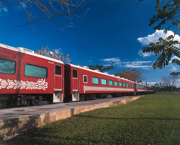 Miguel Torruco señala los beneficios que traerá el Tren Maya
