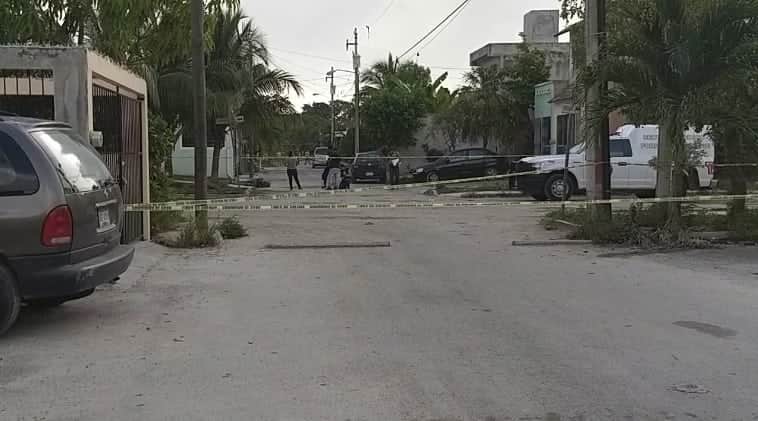 Ejecutan a hombre y hieren a mujer en la 247