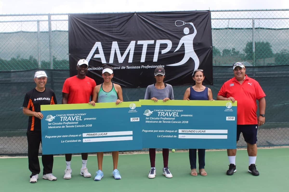 Astorga levanta su noveno título del circuito de tenis