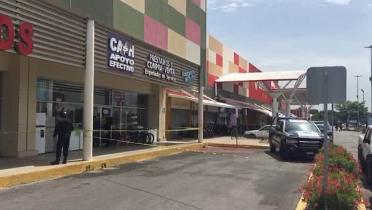 Asaltan casa de empeño en Los Héroes