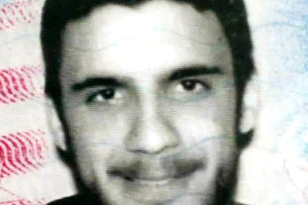 Muere 'youtuber' al estrellar su auto y cobra la vida de madre e hija