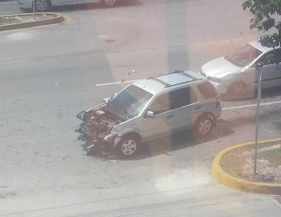 Cambios de sentido vial en la Xcaret terminan con múltiples choques