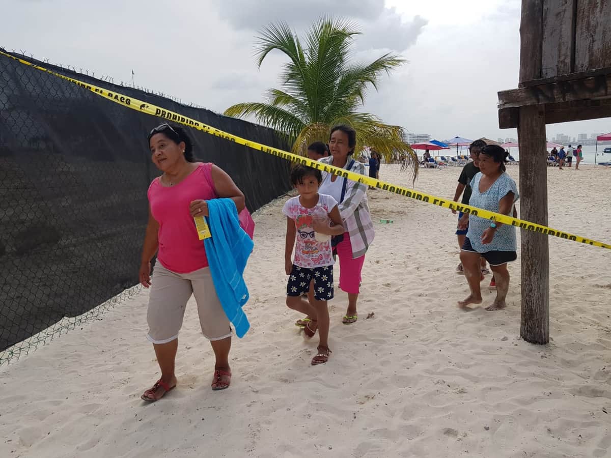 Continúa cerrada Playa Langosta