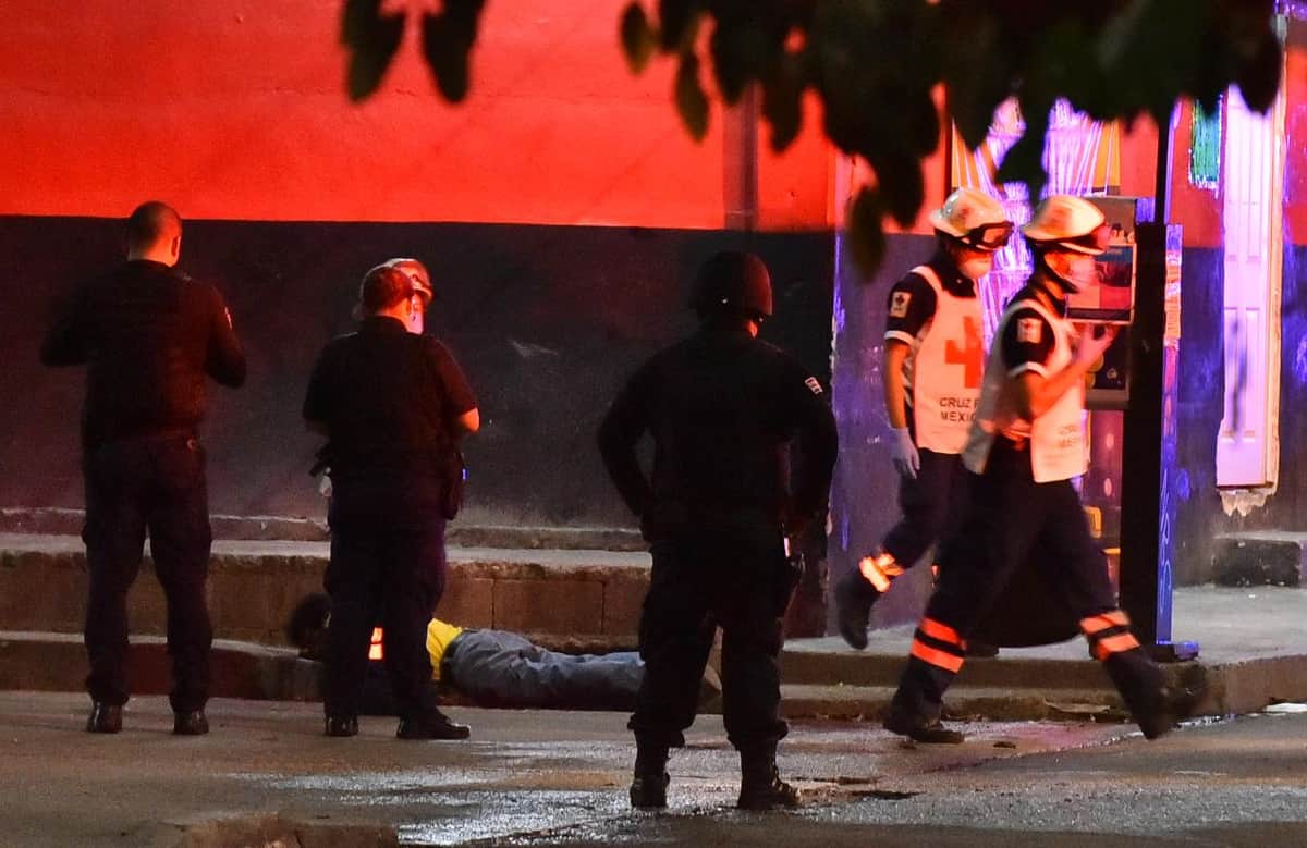 Disfrutaban de un par de cervezas cuando los asesinaron a balazos  