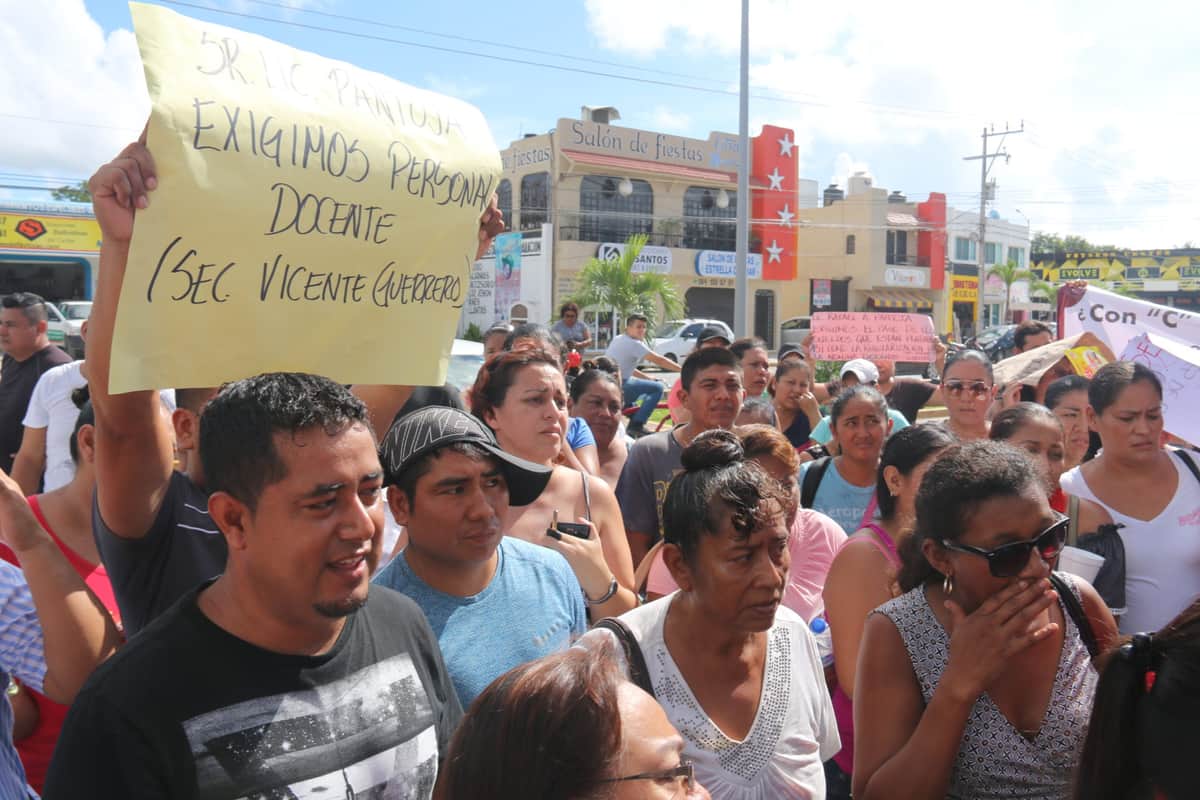 Reclaman la falta de docentes en la Escuela Vicente Guerrero