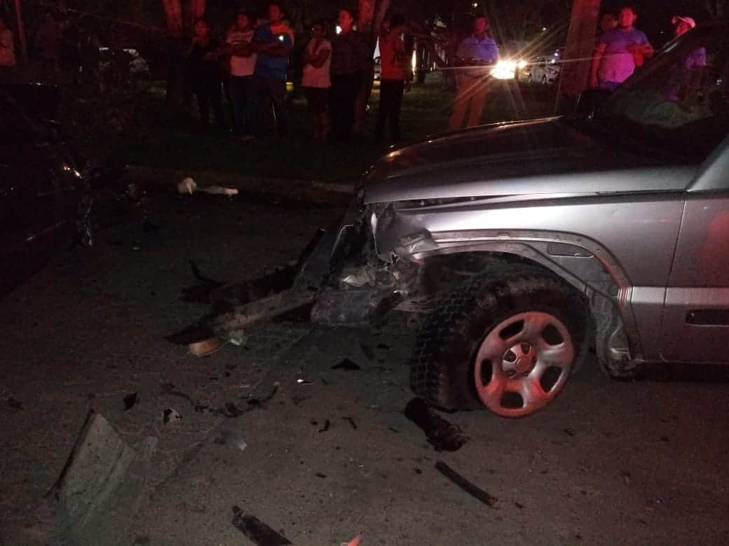 Ebrio intenta fugarse de accidente, pero choca de nuevo