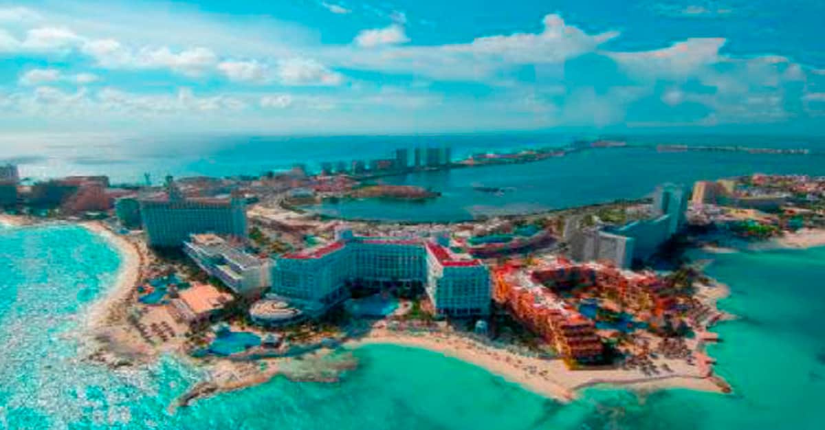 Logra Carlos Joaquín inversión millonaria para fibra óptica en Quintana Roo