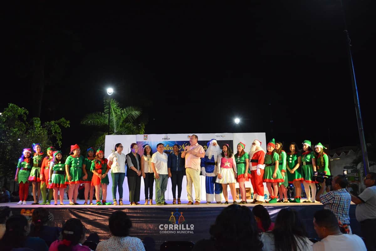 Encabeza José Esquivel festival navideño en Carrillo Puerto