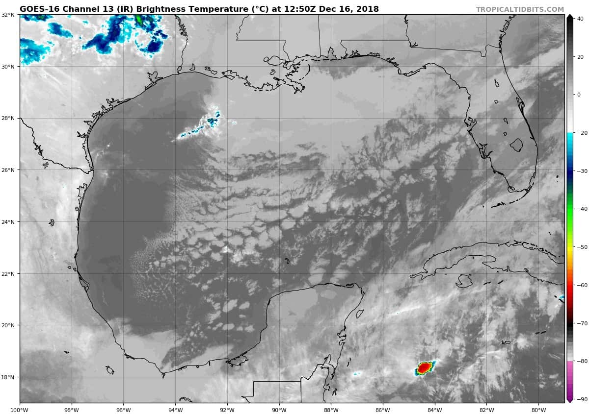 Pronostican cielos nublados y lluvias para Quintana Roo
