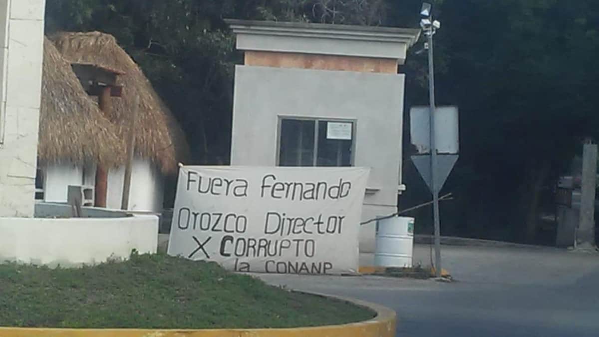 BLOQUEO: Repudian taxistas a director de Conanp en Tulum
